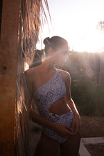 Load image into Gallery viewer, Venus Laguna One Piece