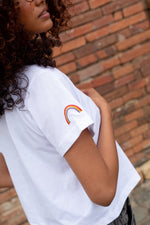 Load image into Gallery viewer, Ama la vida Embroidered t-shirt