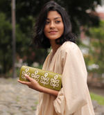 Load image into Gallery viewer, Arbol de la vida Clutch