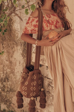 Load image into Gallery viewer, Mochila Gold Brown