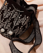 Load image into Gallery viewer, Los Olivos M Black Mochila