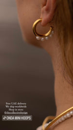 Load image into Gallery viewer, Mini Onda Earrings
