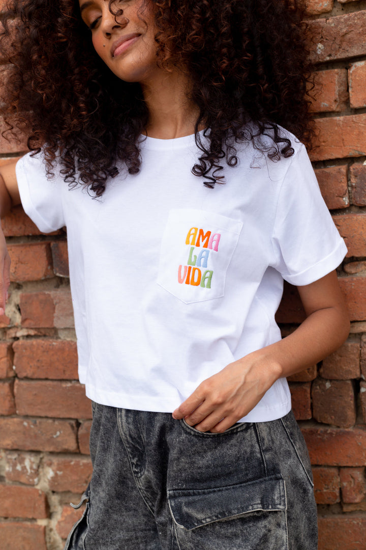Ama la vida Embroidered t-shirt