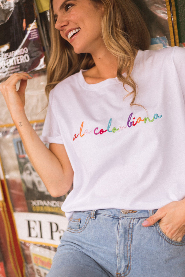A la Colombiana Embroidered t-shirt