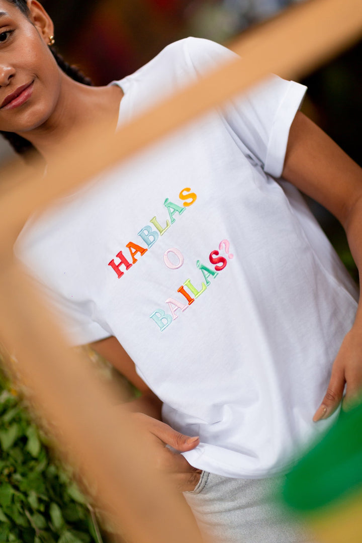 Hablás o Bailás Embroidered t-shirt