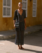 Load image into Gallery viewer, Caribeña Wayuu Black Mochila
