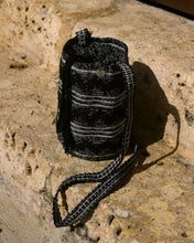 Load image into Gallery viewer, Caribeña Wayuu Black Mochila
