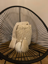Load image into Gallery viewer, Opalo Wayuu Mochila - Gold
