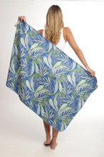 Load image into Gallery viewer, Microfiber towel
